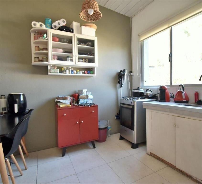 CASA 3 DORMITORIOS, 2 BAÑOS Y FONDO. ZONA COMERCIAL