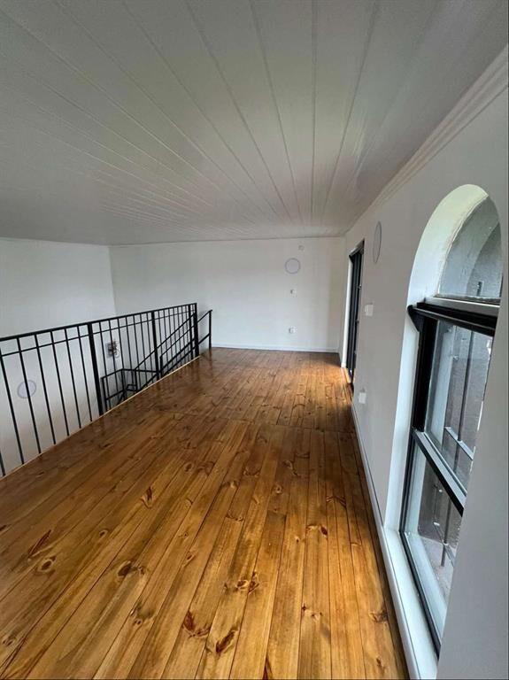 ALQUILER CASA TIPO DUPLEX UN DORMITORIO CON COCHERA