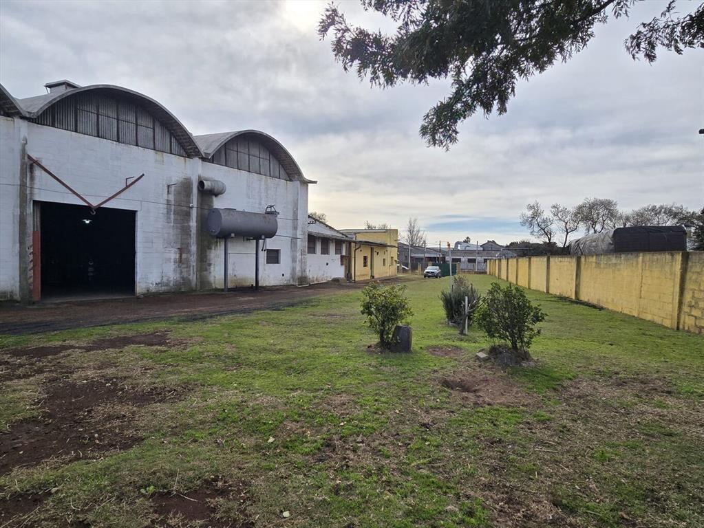 Gran Predio Industrial en Belvedere – 2.041 m² de terreno |