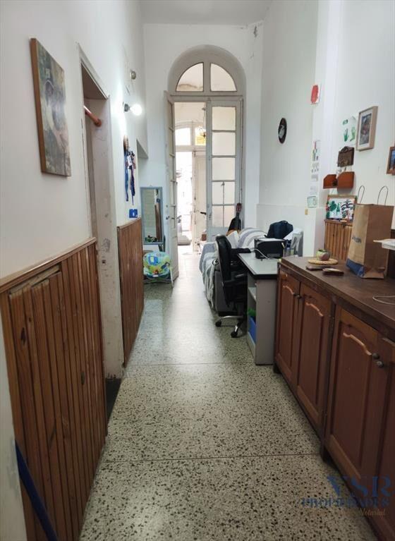 Venta casa la comercial 3 dormitorios, patio c/parriller...