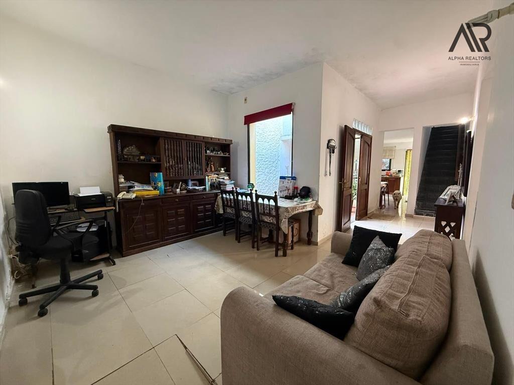 Casa en venta c/ cochera en Barrio Sur