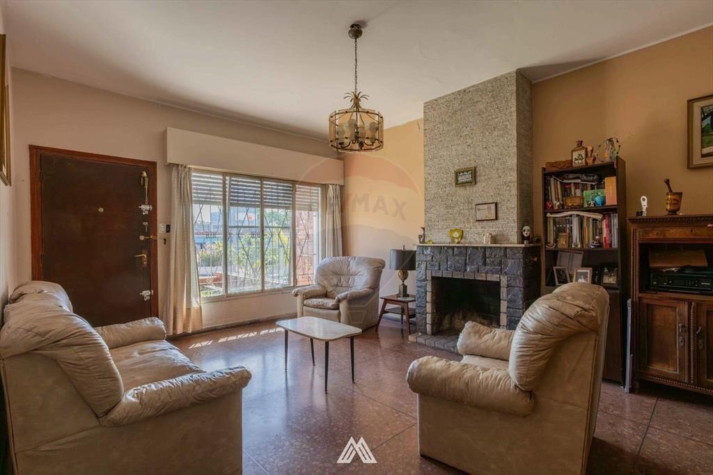 VENTA CASA 3 DORM, 1 B, JARDIN, GALPON, COCHERAS