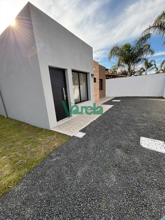 Casa en venta a estrenar en Lomas de Solymar 3 dormitorios
