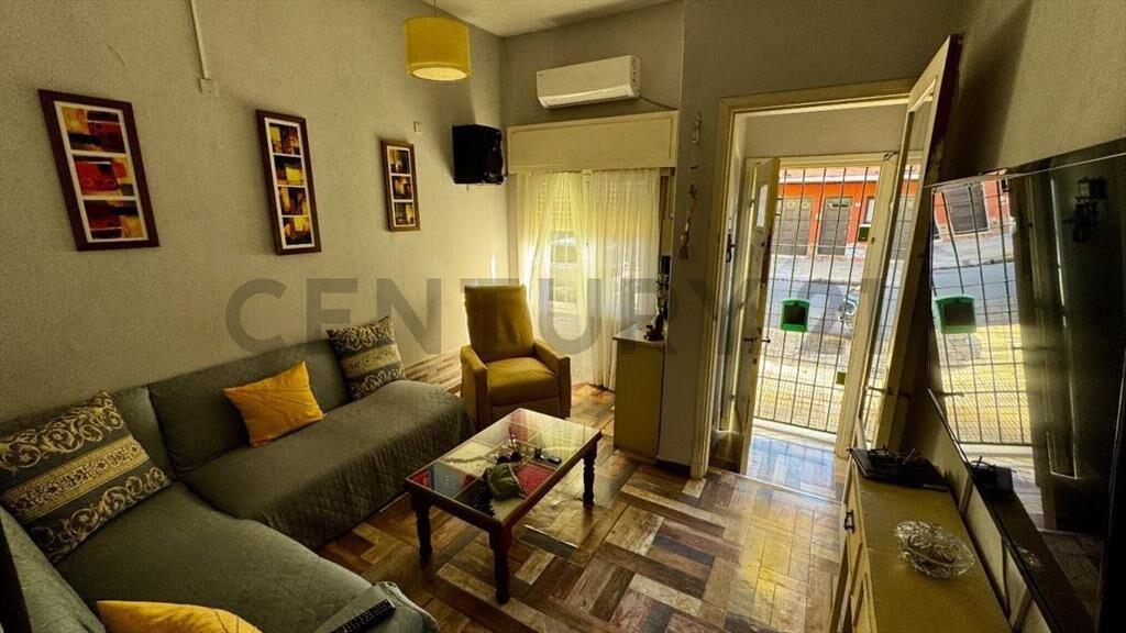 VENTA CASA PH / AL FRENTE Acepta Banco/Garaje/ 2 Dor, / A...