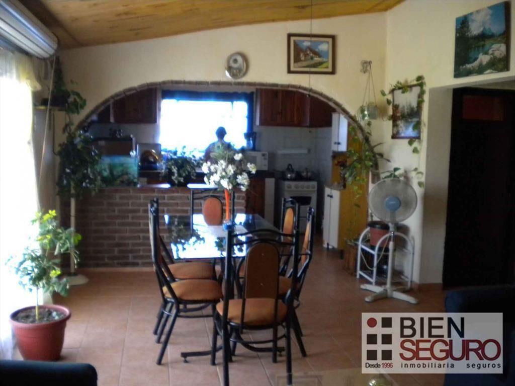 Chacra de 3 hás 6006 m², con 2 casas, en venta en Cerrillos