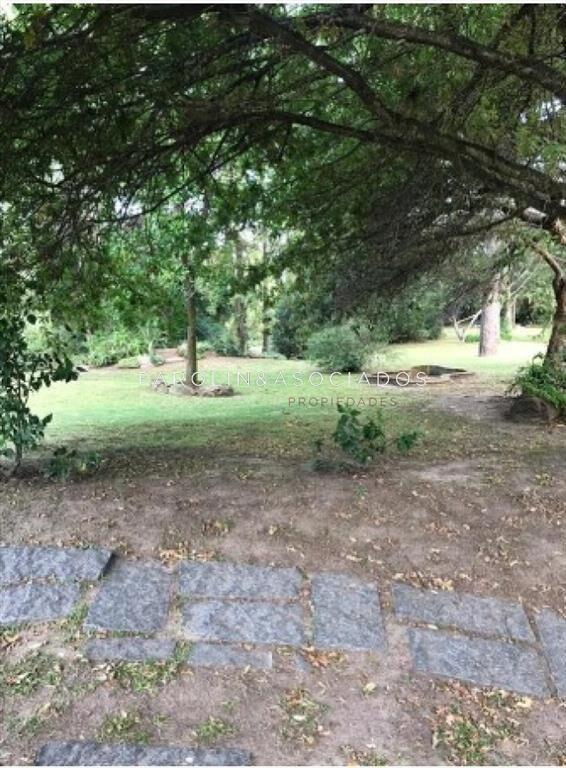 Lote esquinero en San Rafael.