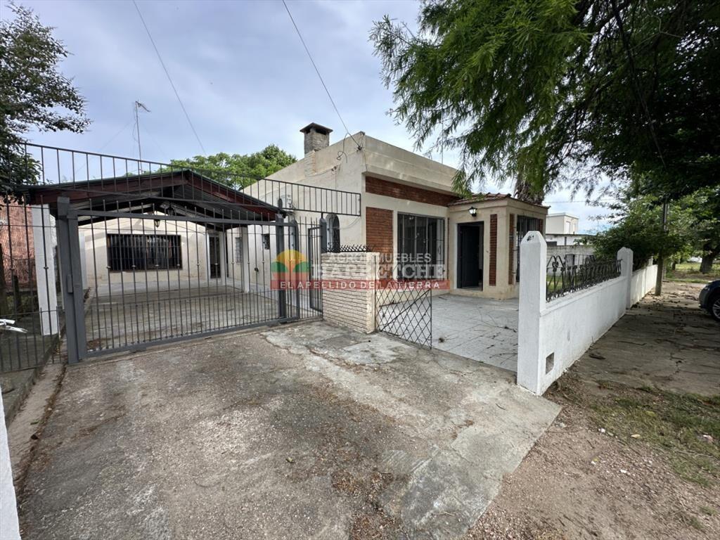 Casa en venta en Progreso, 3 dorm, barbacoa,900