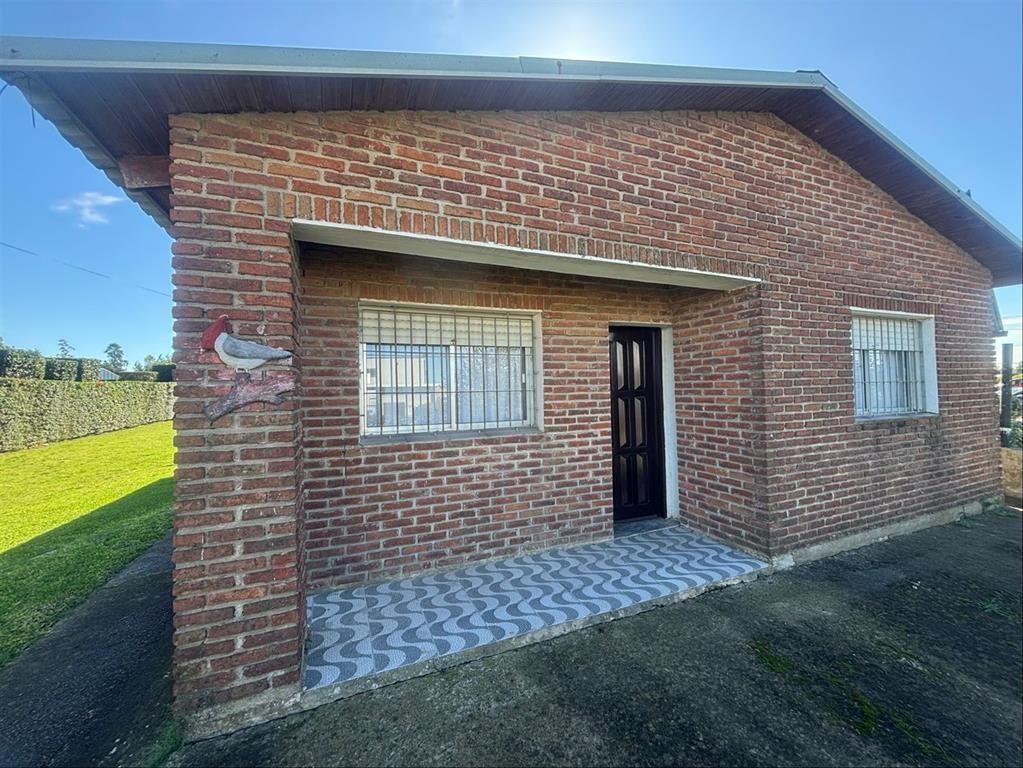 Casa, gje, galpón de 220 m2 y terreno de 1475 m2