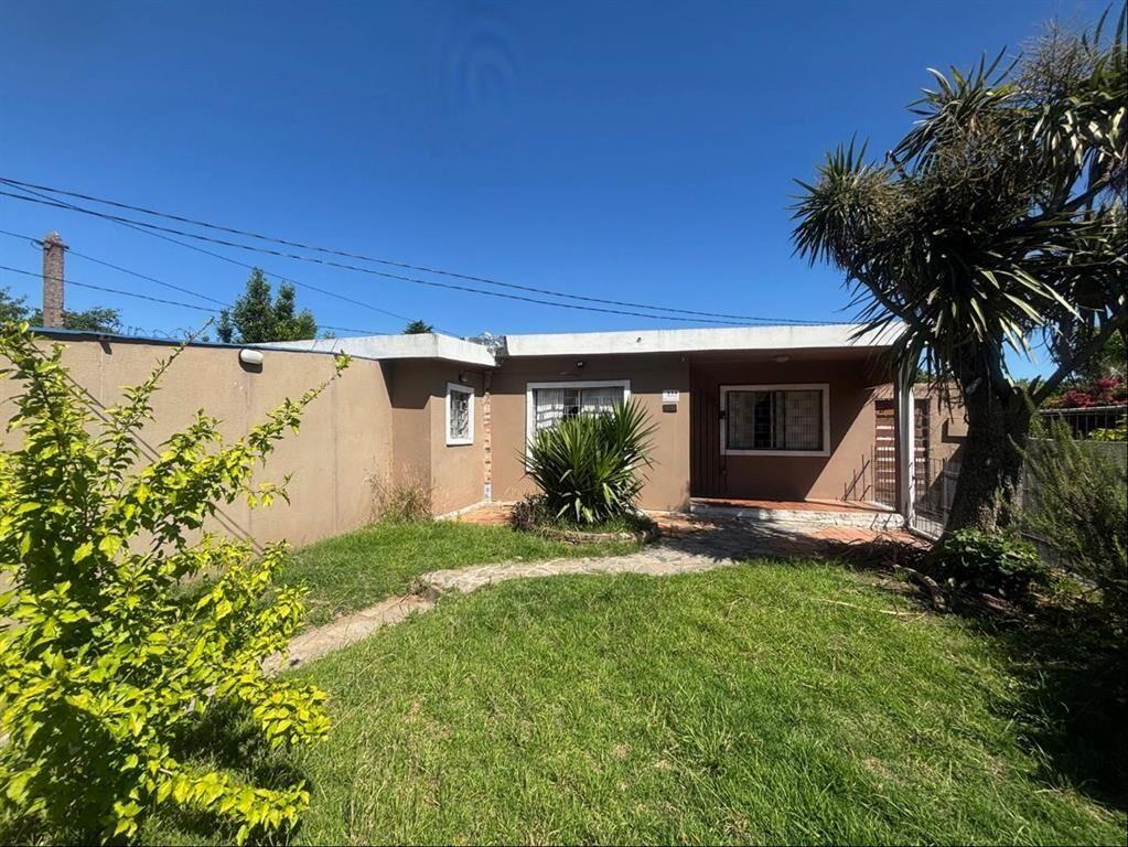 Venta, Tres unidades en el mismo padrón en Peñarol.