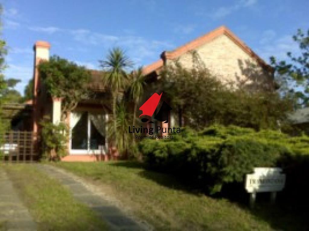 Muy linda casa en PInares