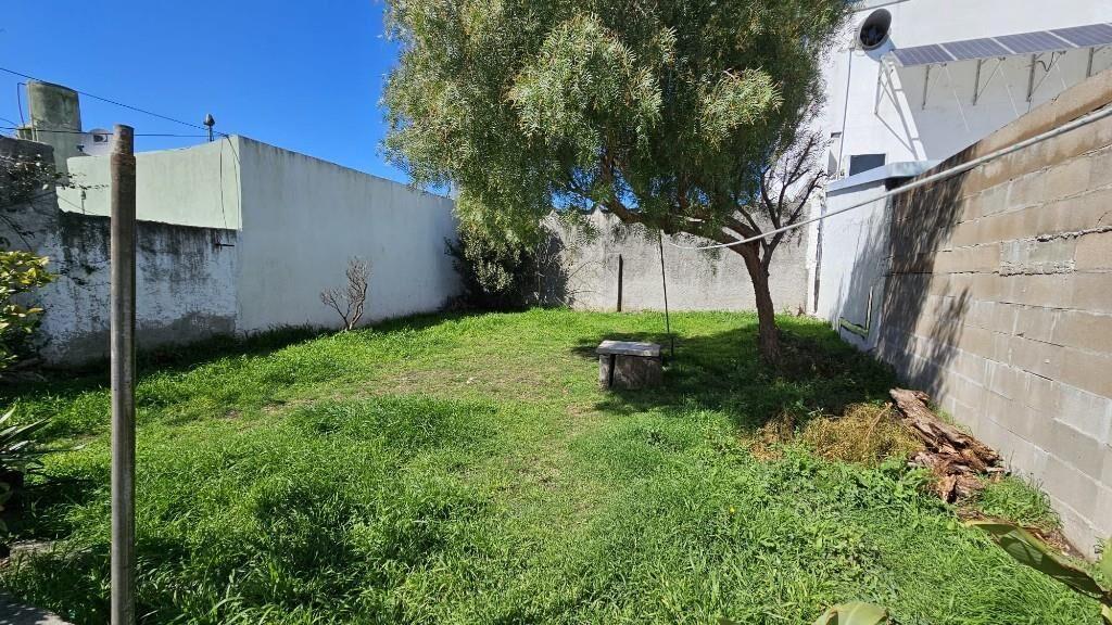 Terreno 425 m2 en Luciano Romero y José Batlle y Ordoñez