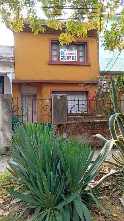 VENTA CASA DE 2 PLANTAS EN CAPURRO