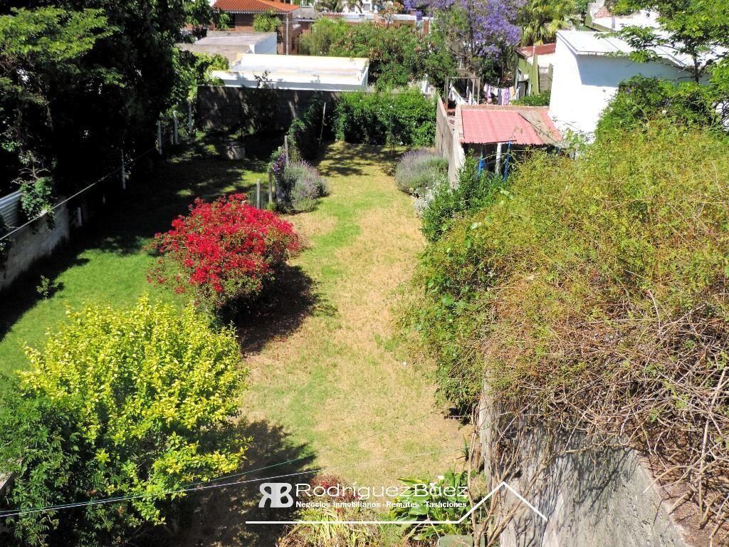 VENTA CASA GEMELA 3 DORMITORIOS 2 BAÑOS GARAJE FONDO VERDE