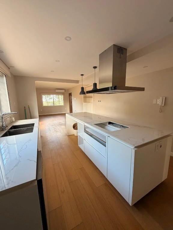 Gran apartamento, con patio y Parrillero. Espectacular