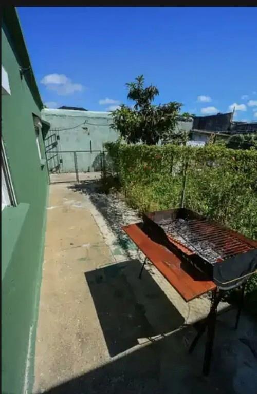 2 patios, 1 dormitorio y sin Gastos comunes!