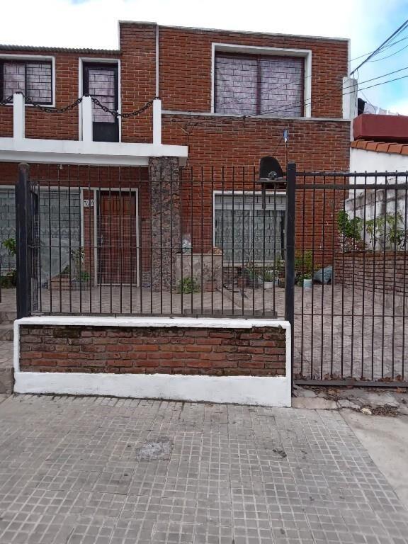 INVERSORES!! DUEÑO VENDE CASA ALQUILADA