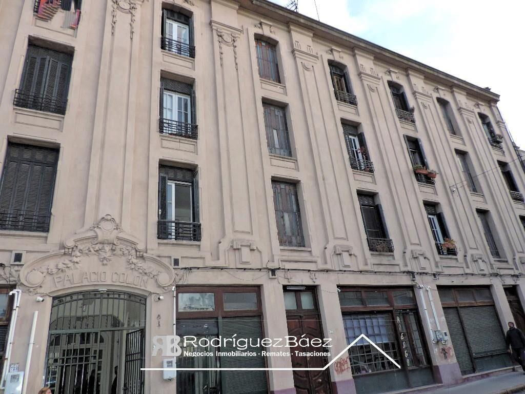 VENTA APTO 3 DORMITORIOS 2DO POR ESCALERA CIUDAD VIEJA