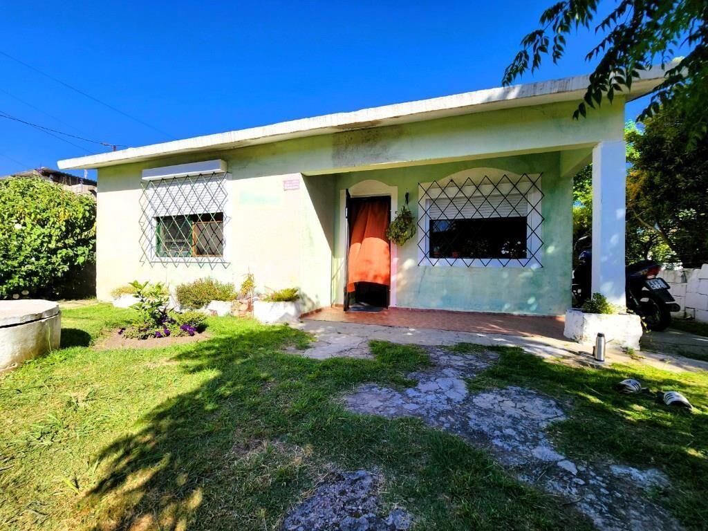 PRÓXIMA AL COSTA URBANA!! CASA + 2 APARTAMENTOS!!