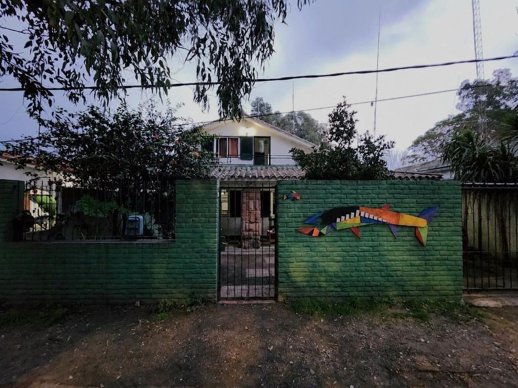 CASA EN ZONA CENTRICA DE LA FLORESTA!! A METROS DEL MAR!!