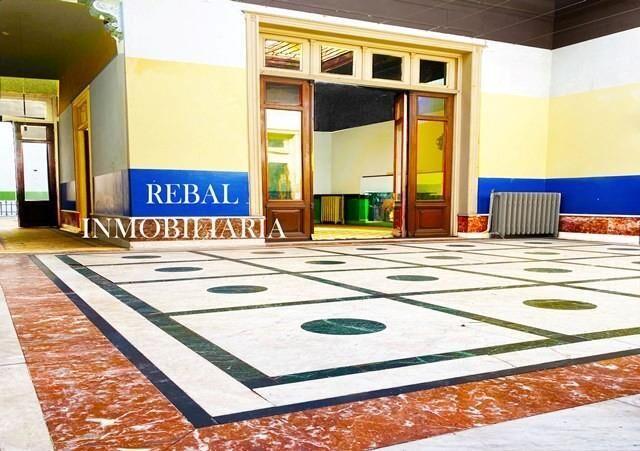 GRAN CASONA 560 m2 ! ! O ALQUILA $70.000 ! GGES ! ! !