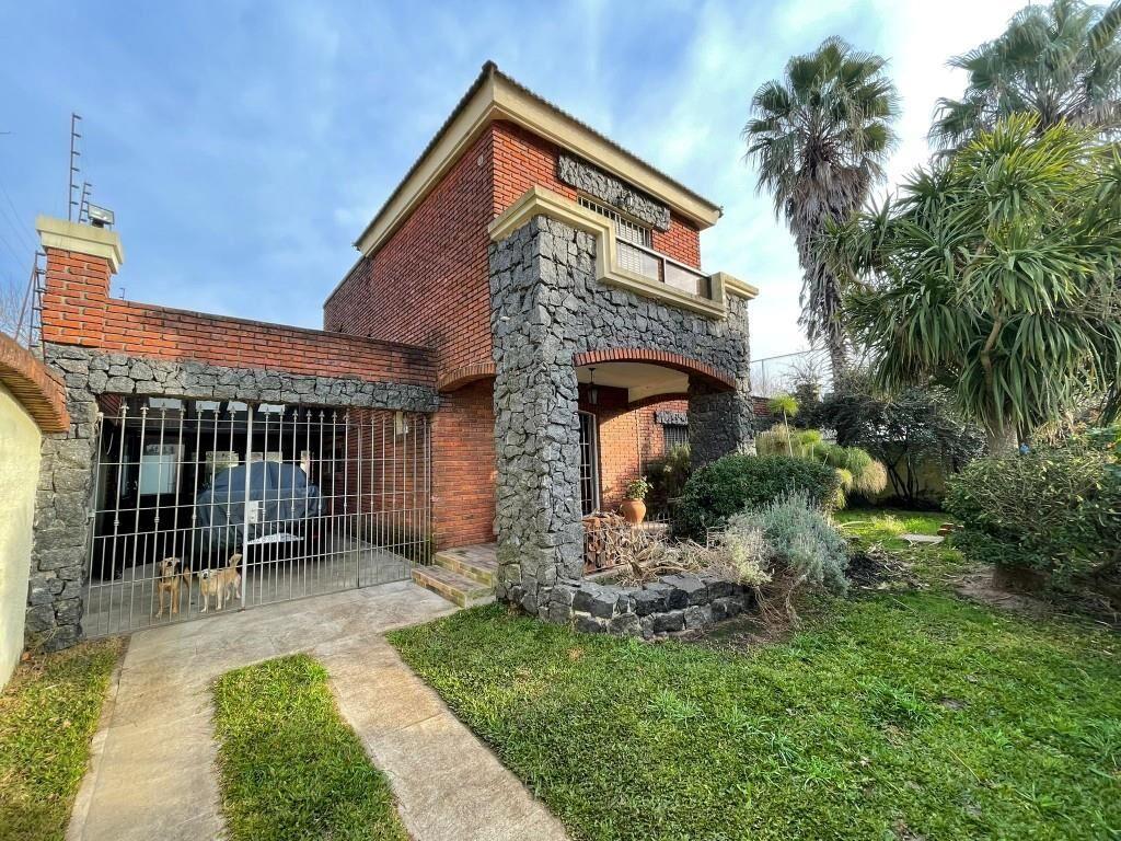 BALDOVINO IMPORTANTE RESIDENCIA EN LA PAZ 3 DORMITORIOS