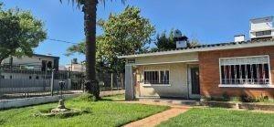 VENTA CASA 3 DORMITORIOS EN PIEDRAS BLANCAS- PADRON UNICO