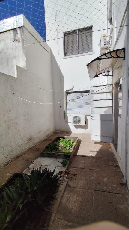 1 dormitorio con patio de 20m2, Super luminoso, g.c bajos!