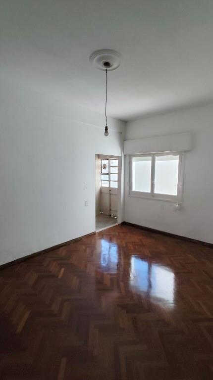 1 dormitorio con patio de 20m2, Super luminoso, g.c bajos!