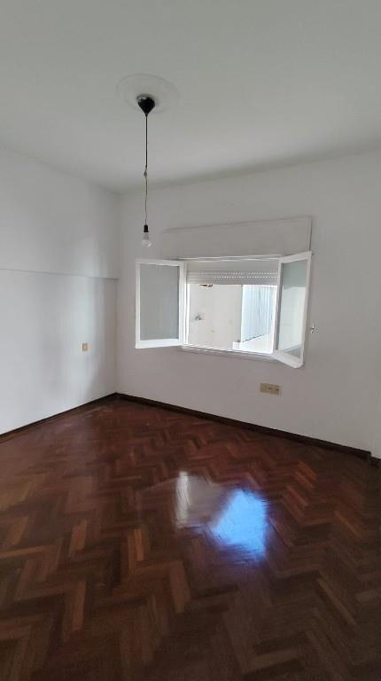 1 dormitorio con patio de 20m2, Super luminoso, g.c bajos!