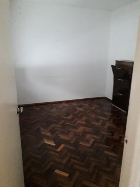 DUEÑO VENDE, apartamento en edificio DURAZNO