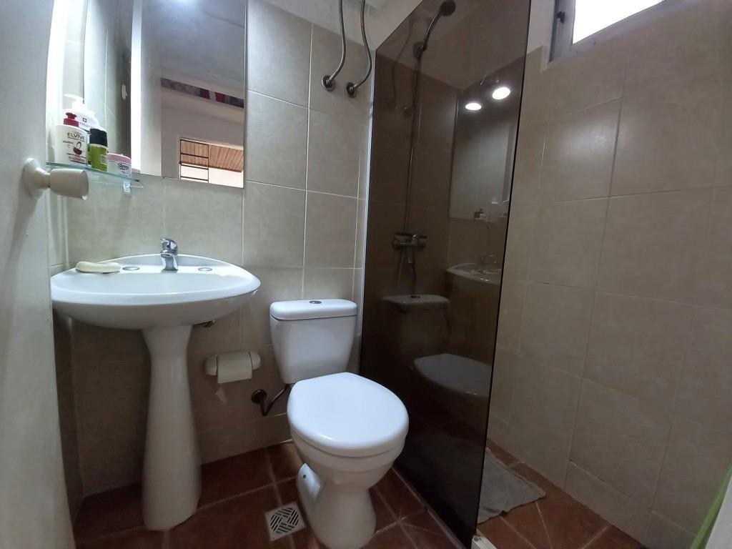 Apto. 1 dorm. Excelente Ubicación Av. Bolivia Sin Gtos. Com.