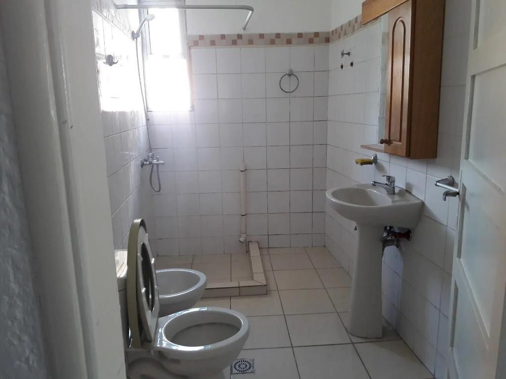 Se Alquila Casa De Altos, En 1° Piso Todo Al Frente, 1 Dorm