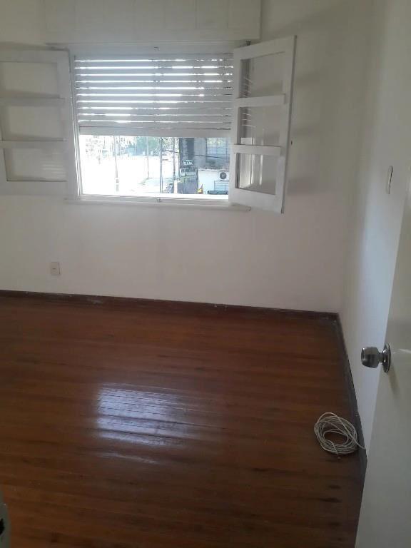 Se Alquila Casa De Altos, En 1° Piso Todo Al Frente, 1 Dorm