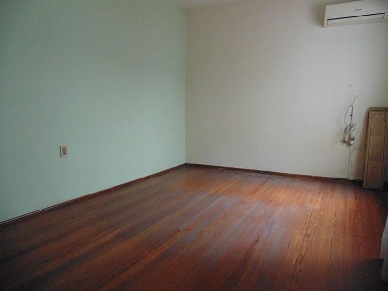 TIPO CASITA BR. ARTIGAS Y MILLAN!! IMPEC. PATIO C/PARR.!
