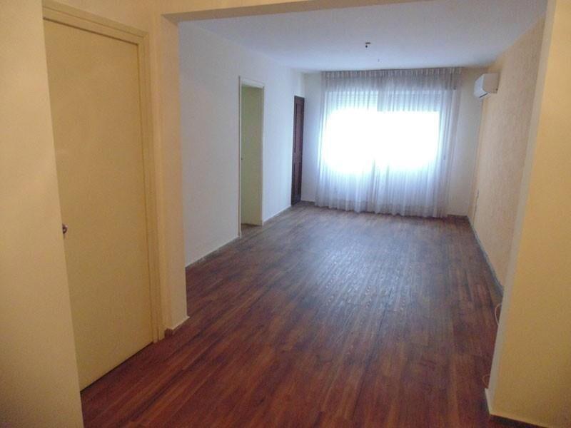 TIPO CASITA BR. ARTIGAS Y MILLAN!! IMPEC. PATIO C/PARR.!