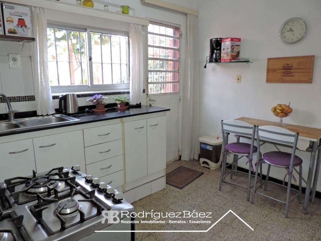 VENTA CASA 3 DORMITORIOS 2 BAÑOS GARAGE DOBLE FONDO VERDE