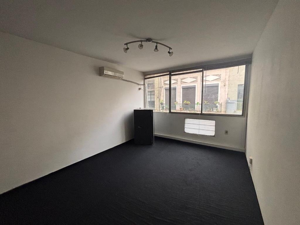 Venta Oficina Ciudad Vieja