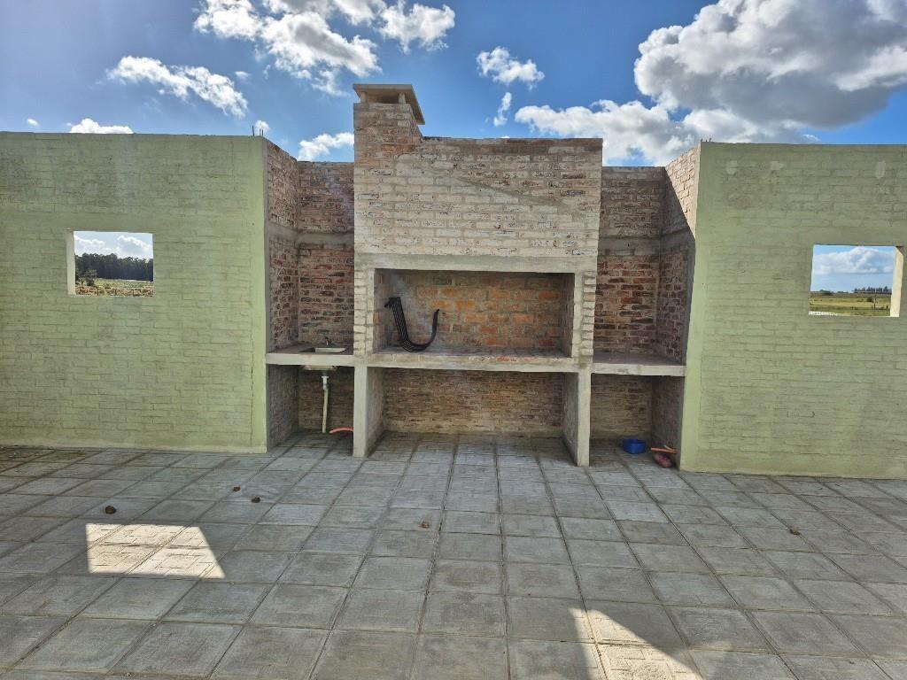 Hermosa Chacra Barrio Privado.