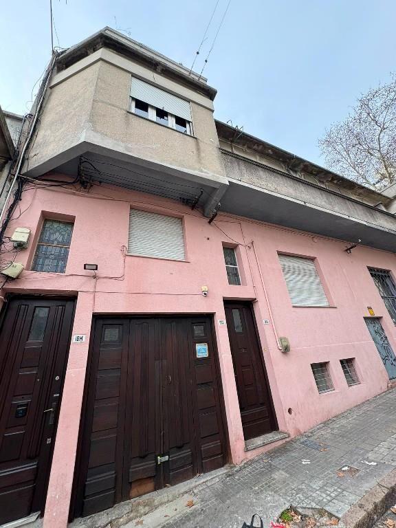 CASA EN ALQUILER – PH EN PB SOBRE TACUAREMBÓ Y AV. URUGUAY