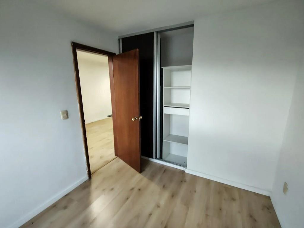 1 dormitorio con garage incluído, balcón. PARQUE RODO