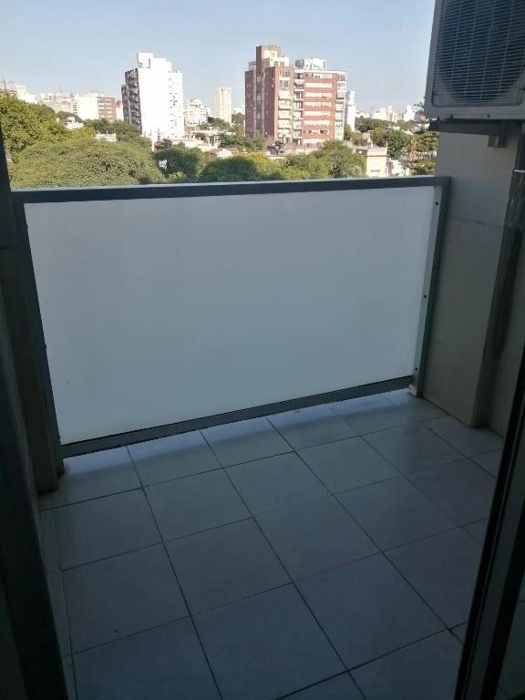 1 dormitorio con garage incluído, balcón. PARQUE RODO