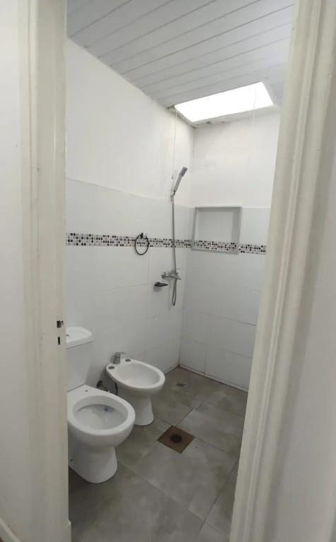 1 dormitorio sin gastos comunes, con patio exclusivo