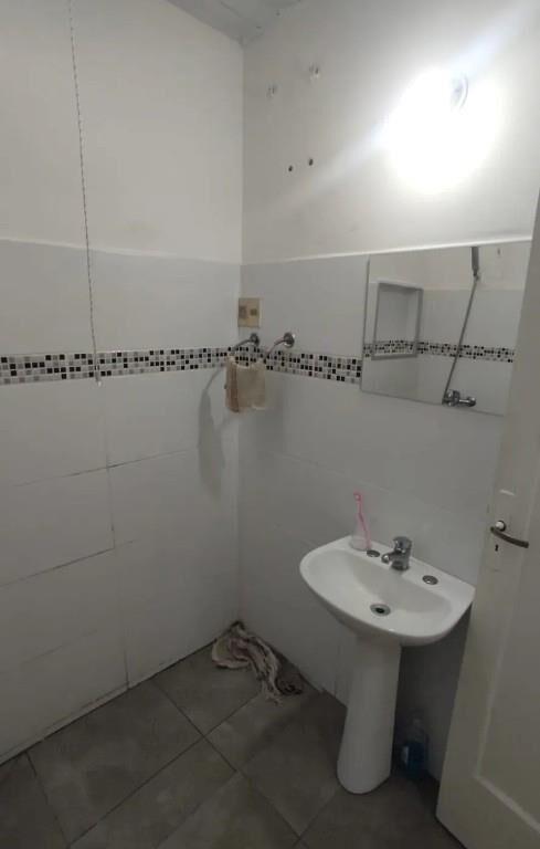 1 dormitorio sin gastos comunes, con patio exclusivo