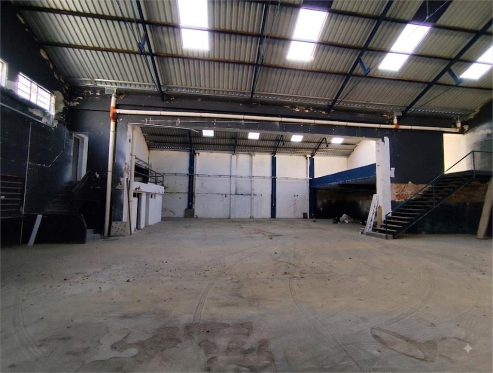 La Comercial | Depósito + Local comercial + Oficinas 860m2