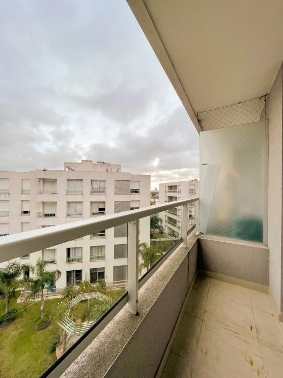 Apartamento En Alquiler, 1 Dormitorio, Garage, Piso 5, Tres