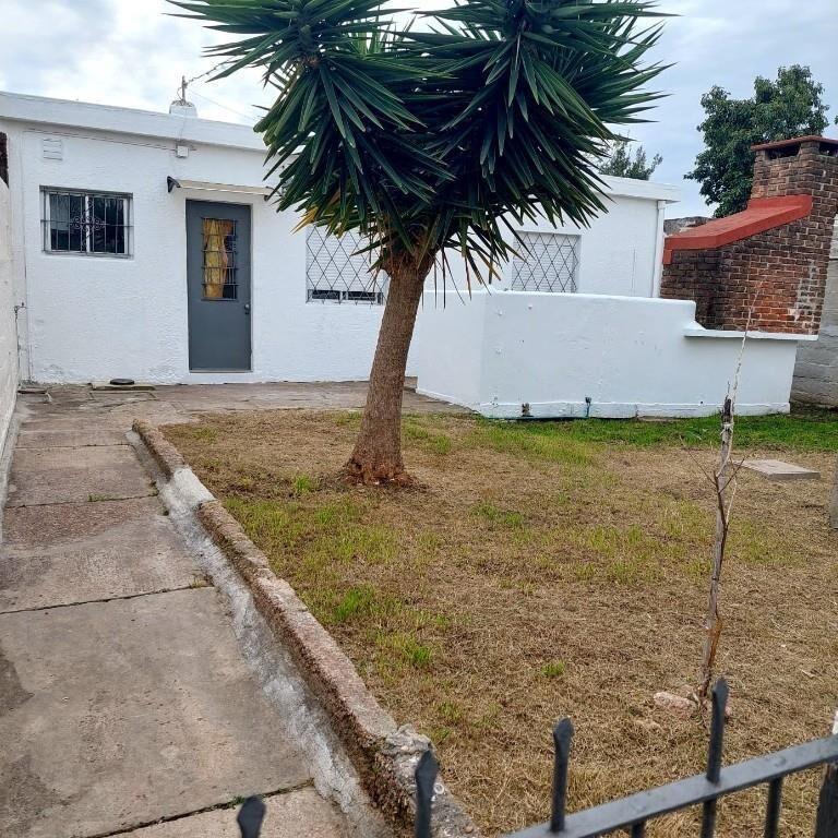 CONTACTO PROPIEDADES ALQUiLA CASA 1 DORMITORIO