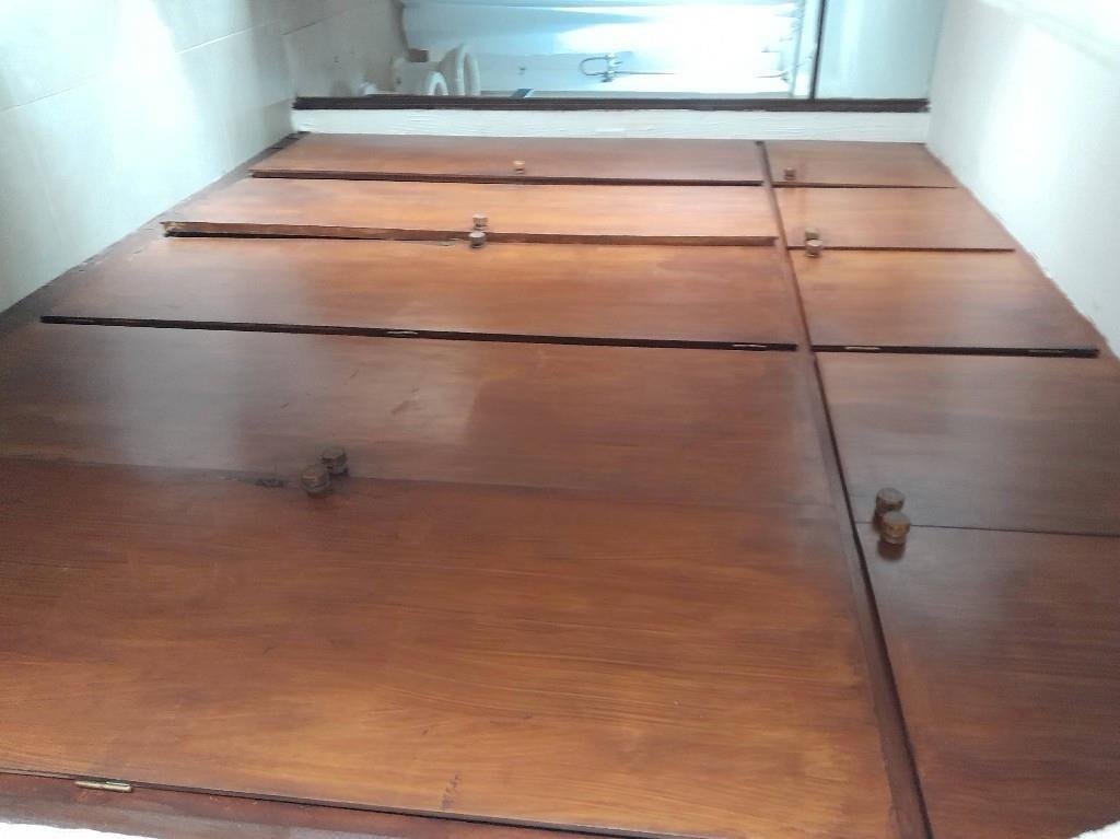 Apto. 3 dormitorios, piso alto.