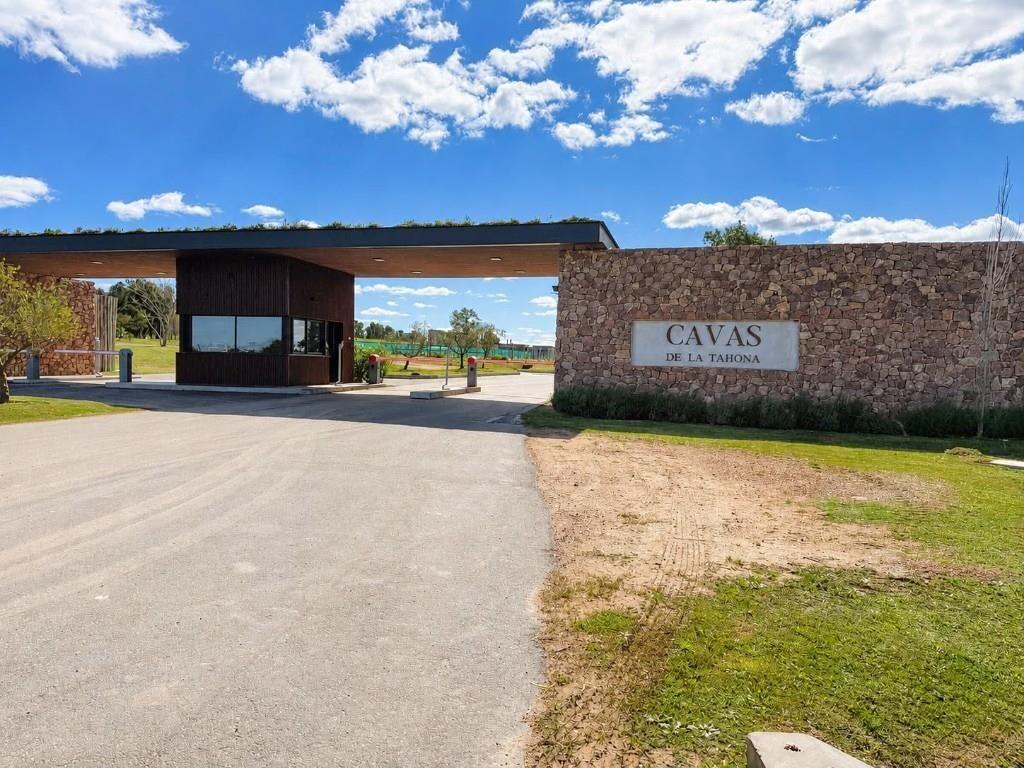 OPORTUNIDAD! TERRENO EN VENTA EN BARRIO PRIVADO
