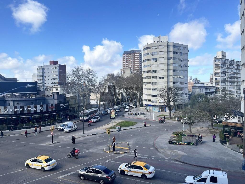 | ALQUILER | AV. 8 DE OCTUBRE Y GARIBALDI | 2 DORM. C/ GJE.