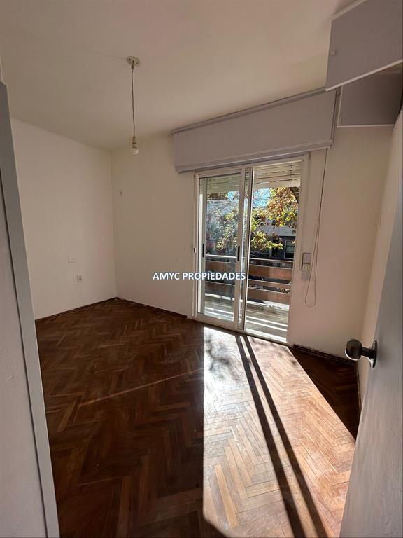 CASA EN 2 PLANTAS 3 DORM Y GARAGE PARA EMPRESA O FAMILIA